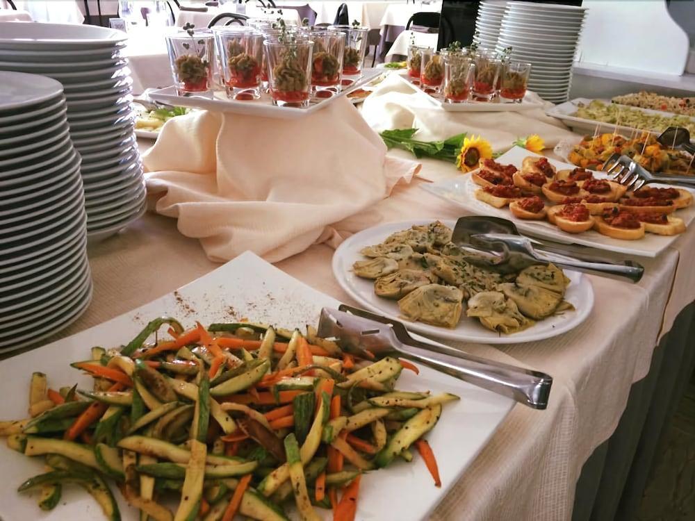 Hotel Carignano Riccione Luaran gambar