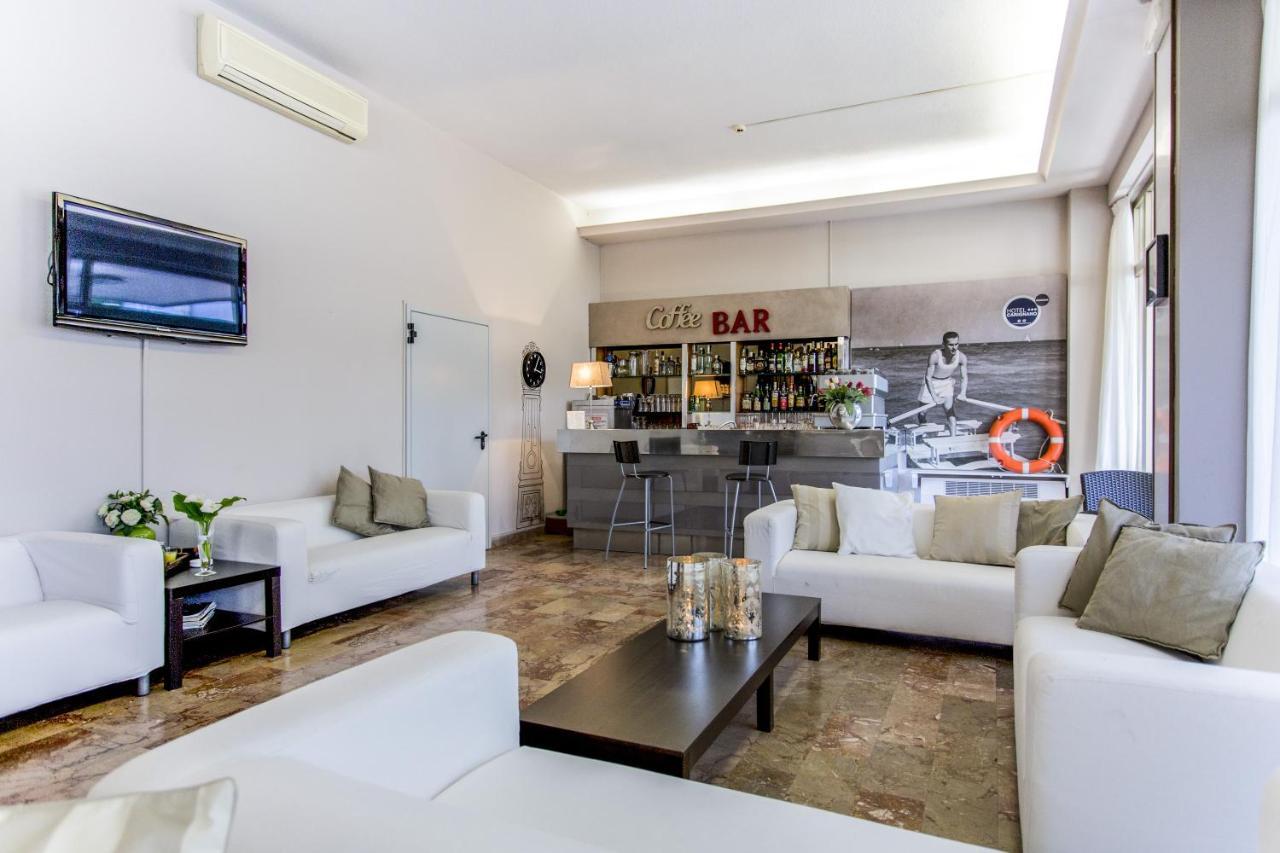Hotel Carignano Riccione Luaran gambar